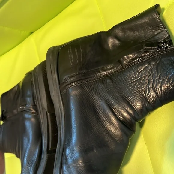 Costume National Leather Boots - Picture 3 of 6